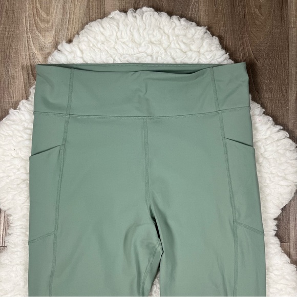 NEW Tuckernuck high rise pocket legging - Picture 4 of 12